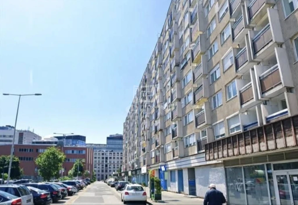 c3-1-name c2-20-name, Budapest XV. kerület, Újpalota, Nyírpalota útnál