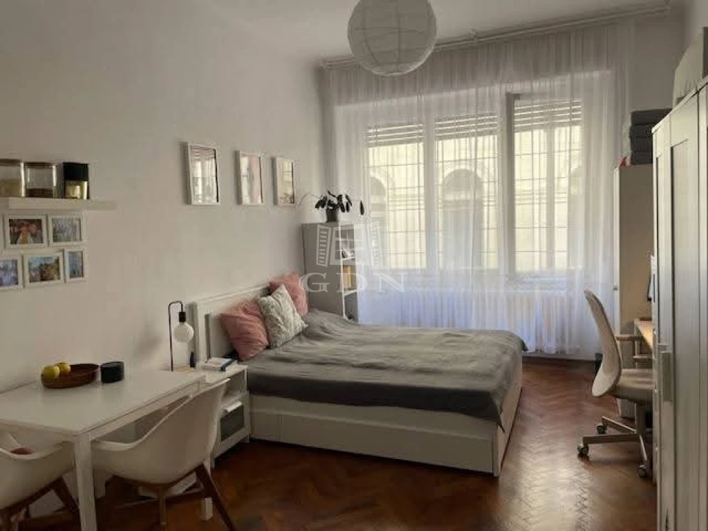 Eladó téglalakás, Budapest V. kerület, Belváros, Váci utcánál