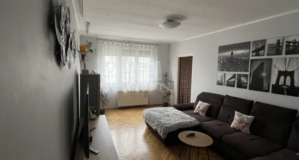 Eladó panellakás, Budapest XV. kerület, Kőrakás park