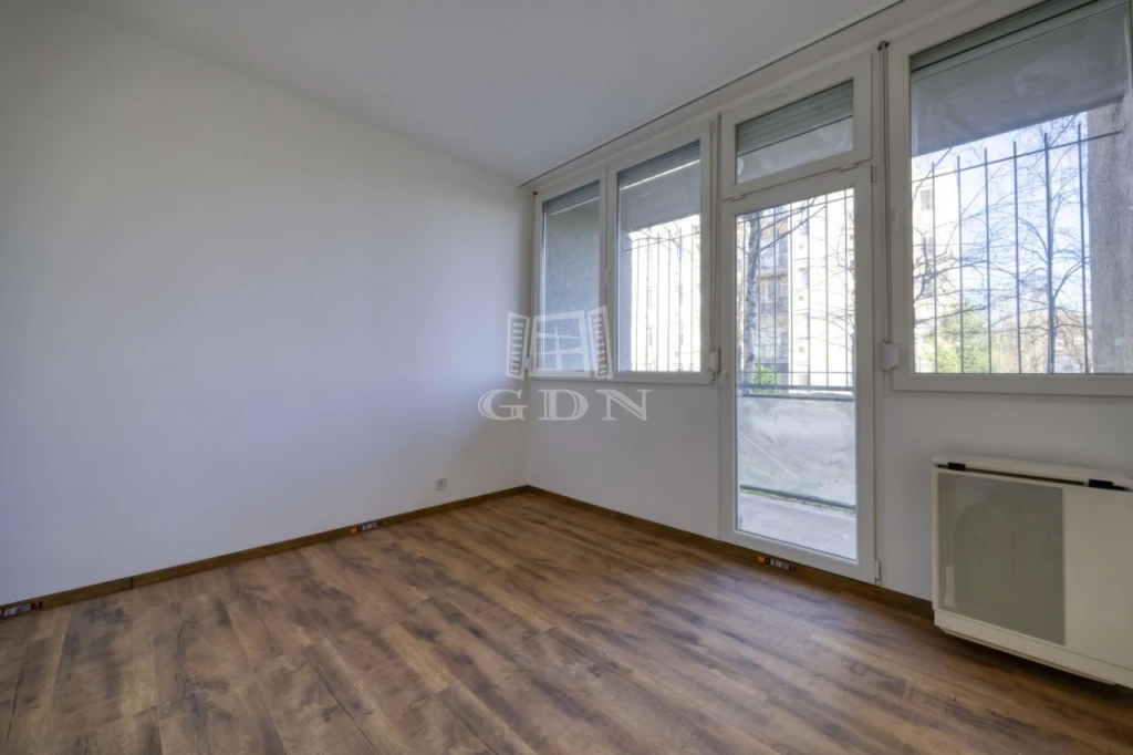 Eladó téglalakás, Budapest XVI. kerület, Gizella tér