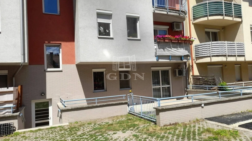 Eladó téglalakás, Budapest XIII. kerület, Angyalföld, Frangepán köz