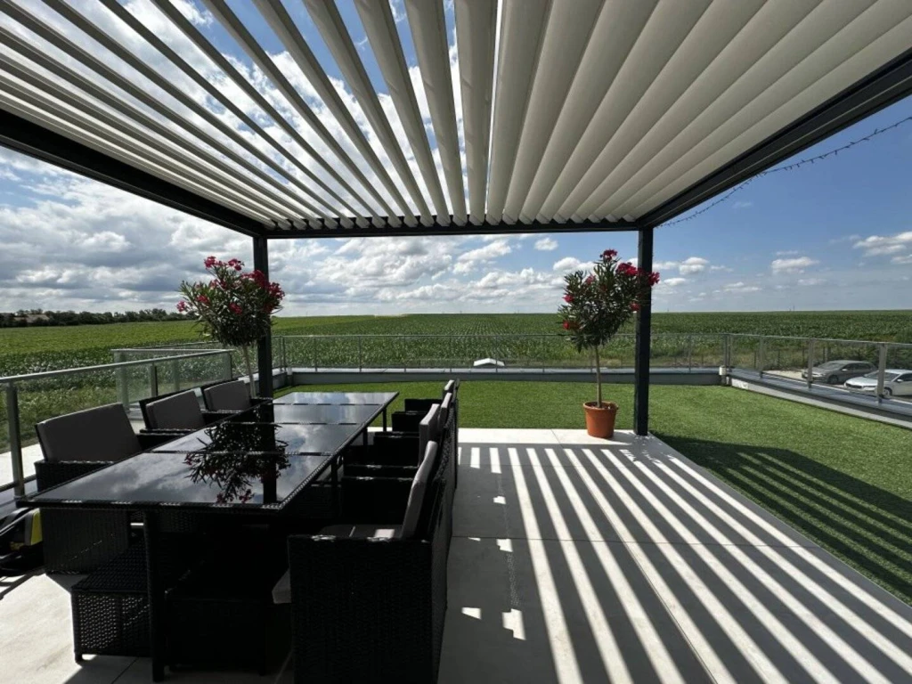 Eladó Társasházi lakás, Tata,  Nincs megadva, 148nm, 159900000 Ft