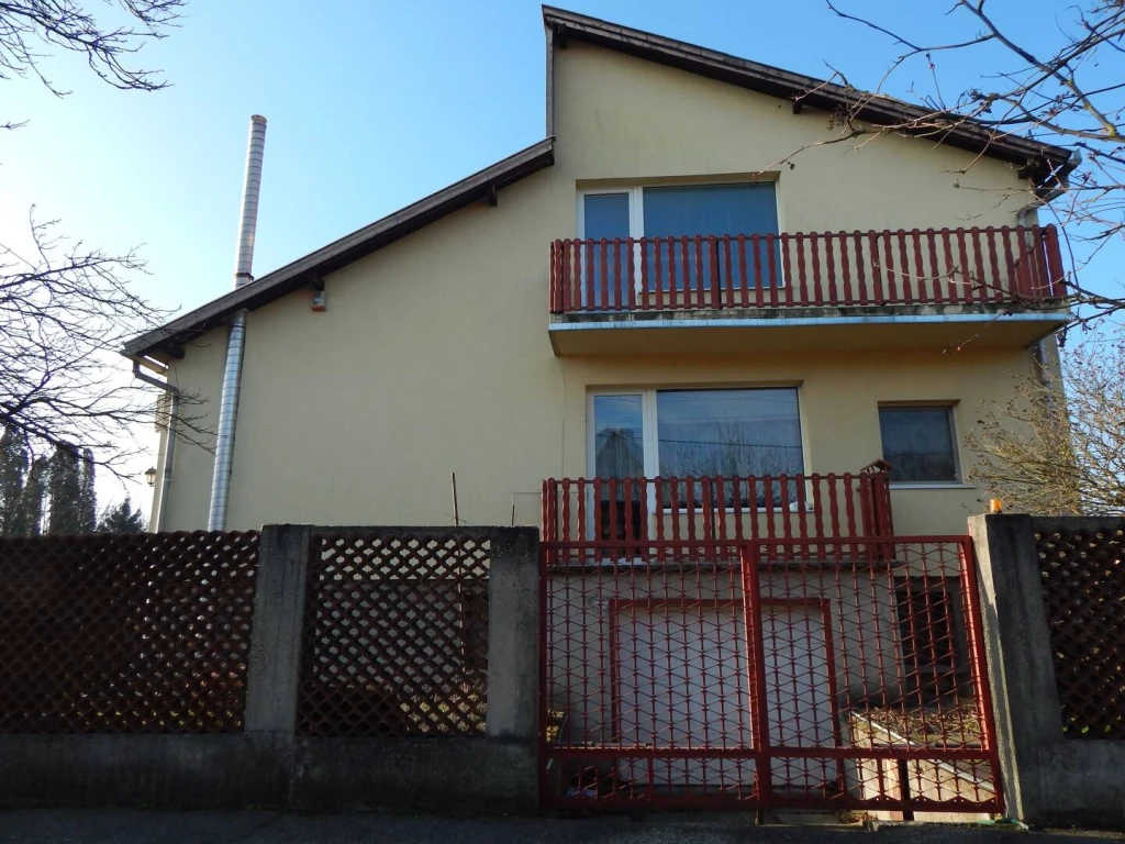 Eladó Családi ház, Tatabánya, Bánhida, 240nm, 125000000 Ft