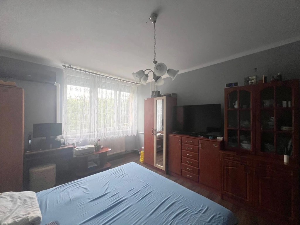 Eladó Társasházi lakás, Tatabánya,  Nincs megadva, Mártírok útja, 56nm, 44900000 Ft