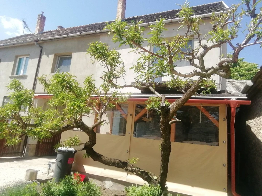 Eladó Családi ház, Tata,  Nincs megadva, 147nm, 69900000 Ft