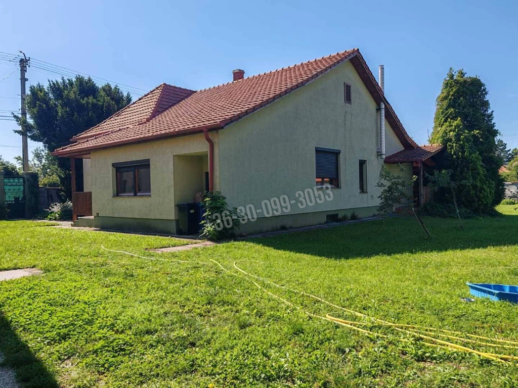 Eladó Családi ház, Rajka, 104nm, 169000000 Ft