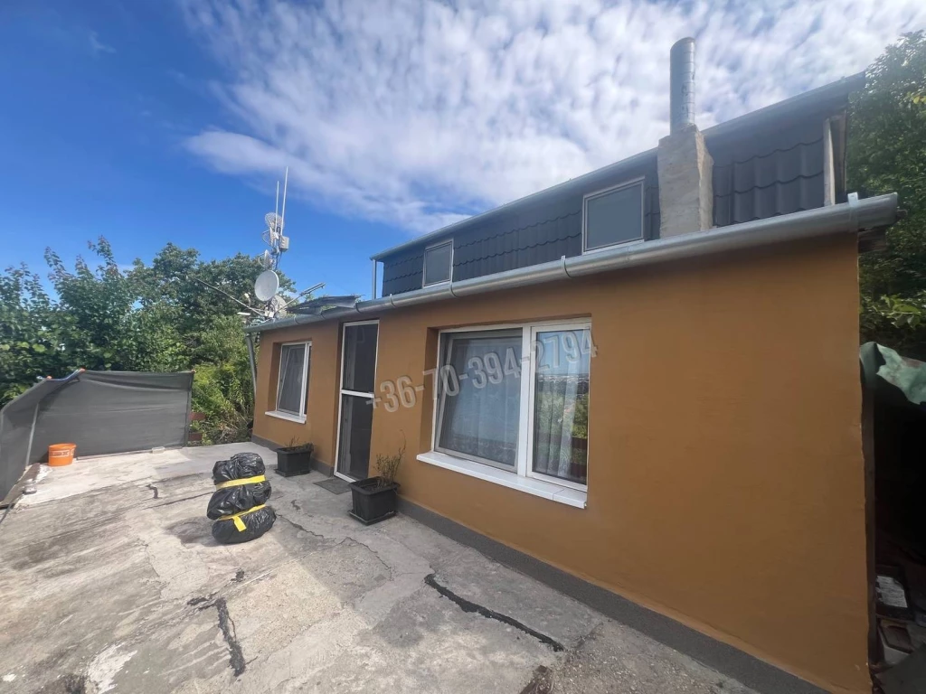 Eladó Üdülő, nyaraló, Tatabánya, Turuloldal, 84nm, 28500000 Ft