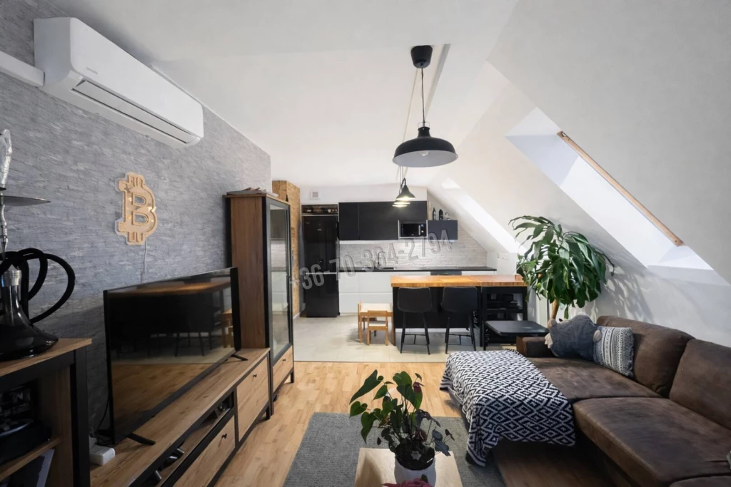 c3-1-name c2-19-name, Tatabánya, Kertváros