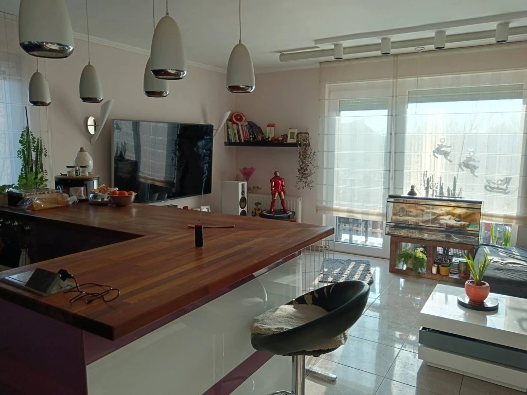 Eladó Társasházi lakás, Győr, Ménfőcsanak, 78nm, 83000000 Ft