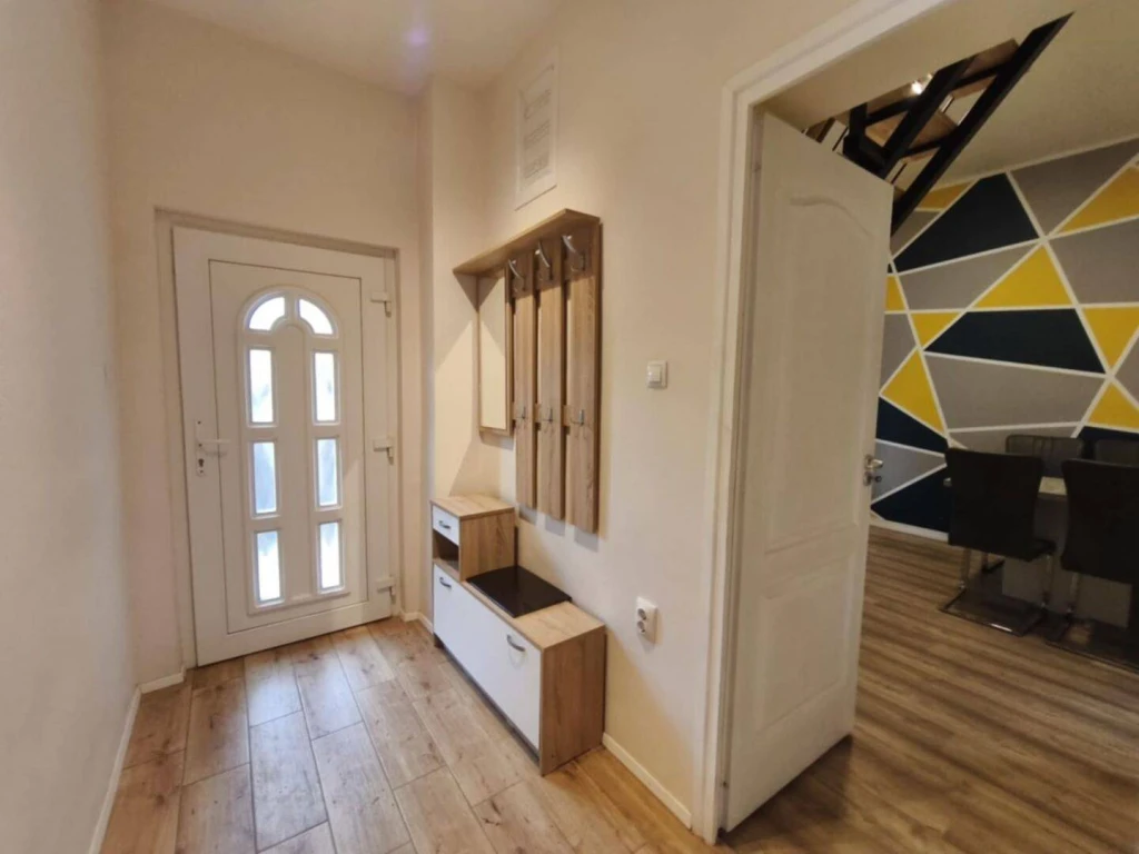 Eladó Ikerház, Budapest III. kerület, Csillaghegy, 162nm, 209900000 Ft