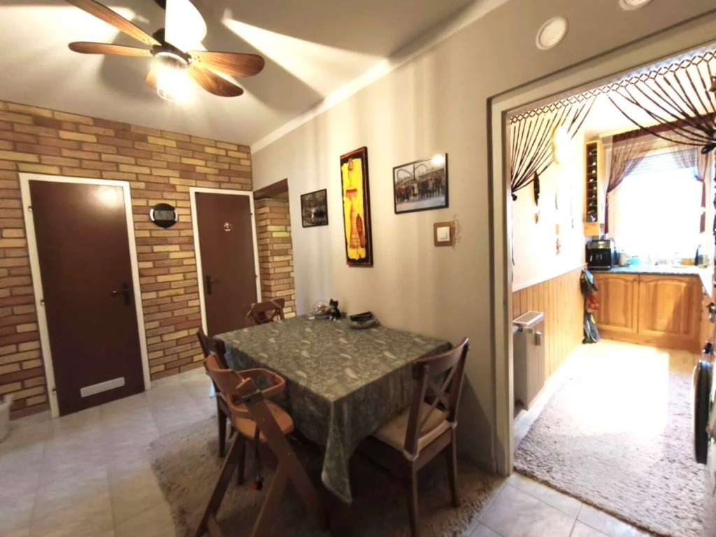 Eladó Panellakás, Budapest III. kerület, Békásmegyer, 56nm, 66900000 Ft