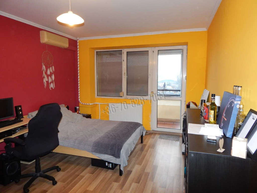 Eladó Panellakás, Tatabánya, Gál István lakótelep, 37nm, 32500000 Ft