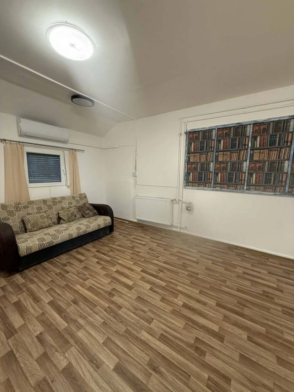 Eladó Panellakás, Tatabánya, Gál István lakótelep, 29nm, 27800000 Ft