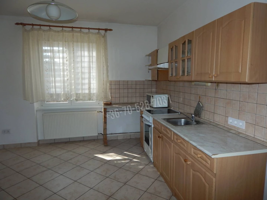 Eladó Társasházi lakás, Tatabánya, Újváros, Piac tér, 43nm, 36500000 Ft