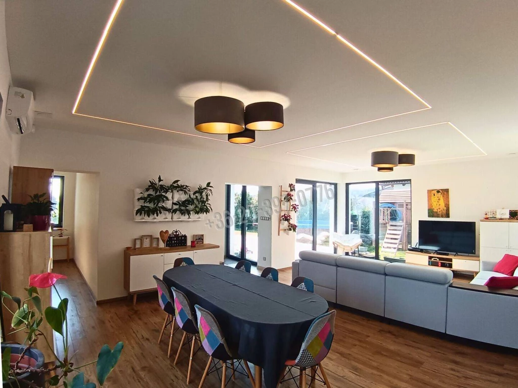 Eladó Családi ház, Győrújbarát,  Nincs megadva, 151nm, 190000000 Ft