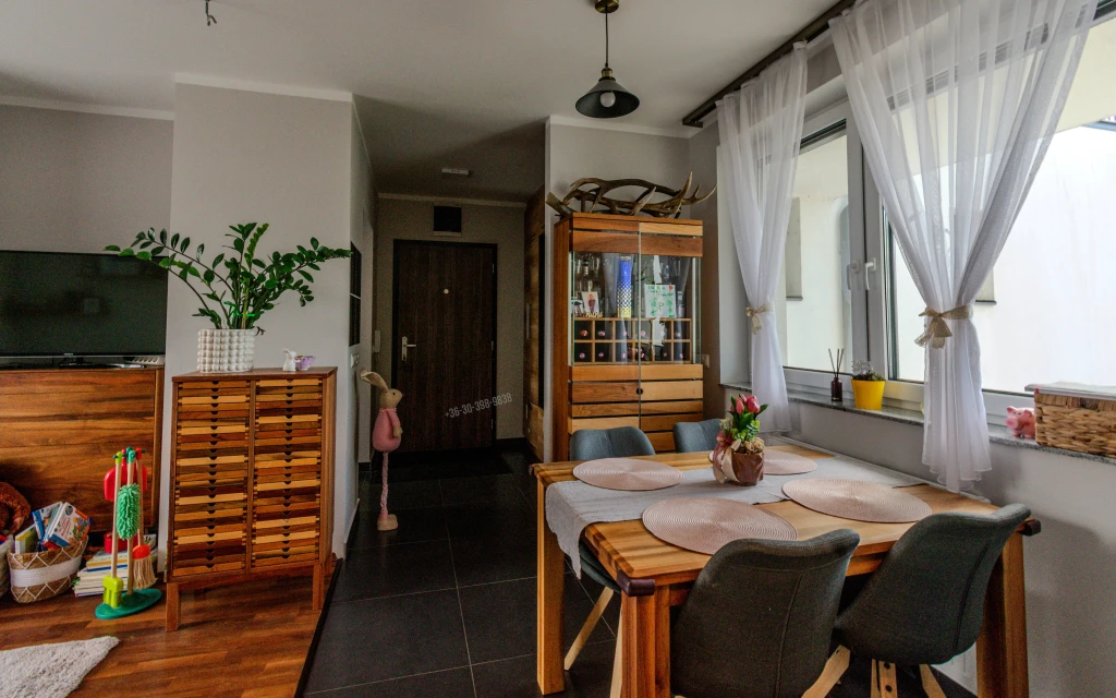 Eladó Társasházi lakás, Mosonmagyaróvár, Lajta lakópark, 60nm, 77000000 Ft