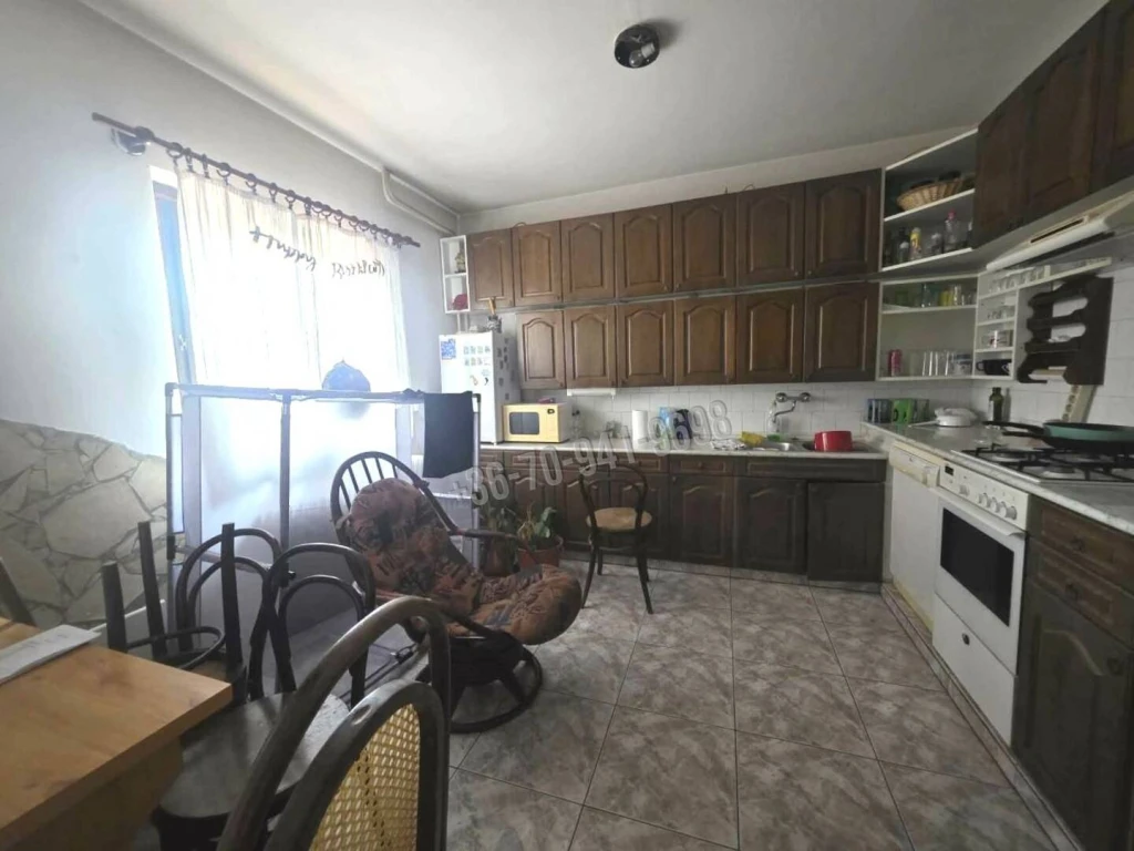 Eladó Családi ház, Dunaújváros, Újtelep, 296nm, 120000000 Ft