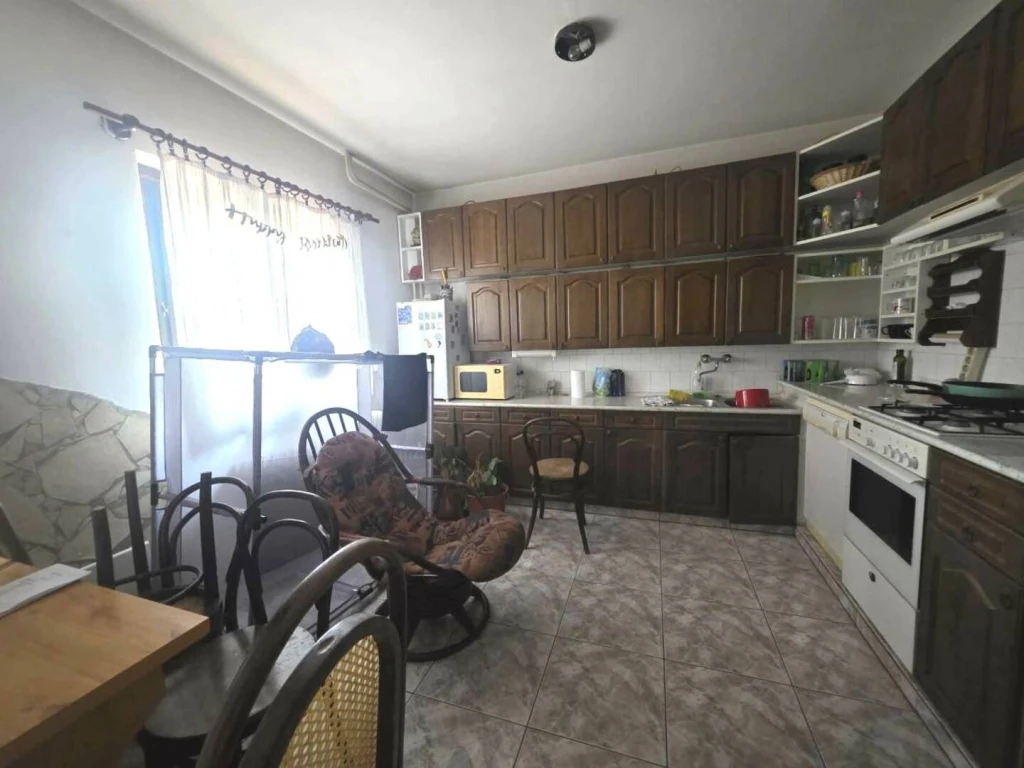 Eladó Családi ház, Dunaújváros, Újtelep, 296nm, 120000000 Ft