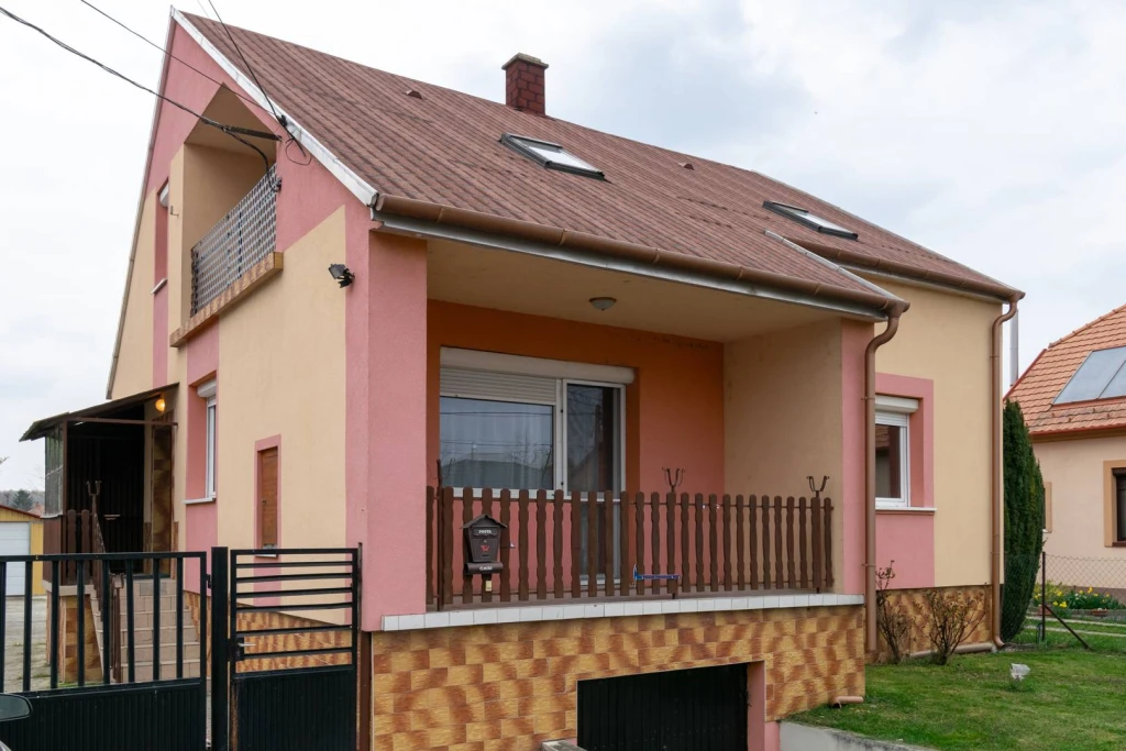 Eladó Családi ház, Máriakálnok,  Nincs megadva, Csillag utca, 160nm, 80000000 Ft
