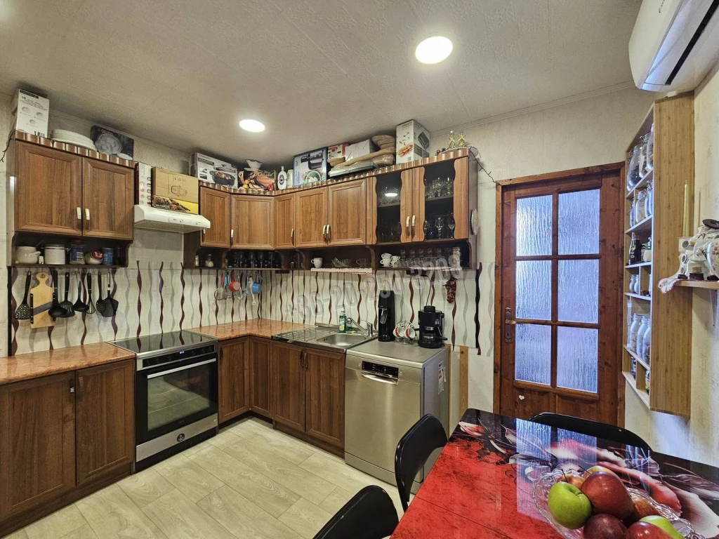 Eladó Panellakás, Tatabánya, Újváros, 53nm, 42490000 Ft
