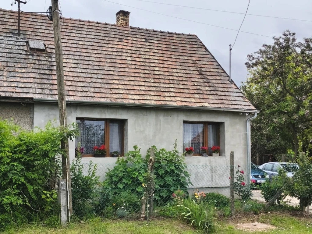 c3-1-name c2-1-name, Kömlőd