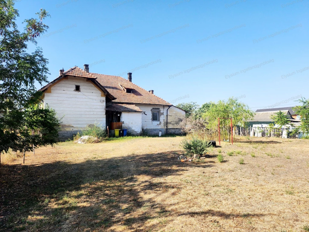 For sale house, Újszilvás