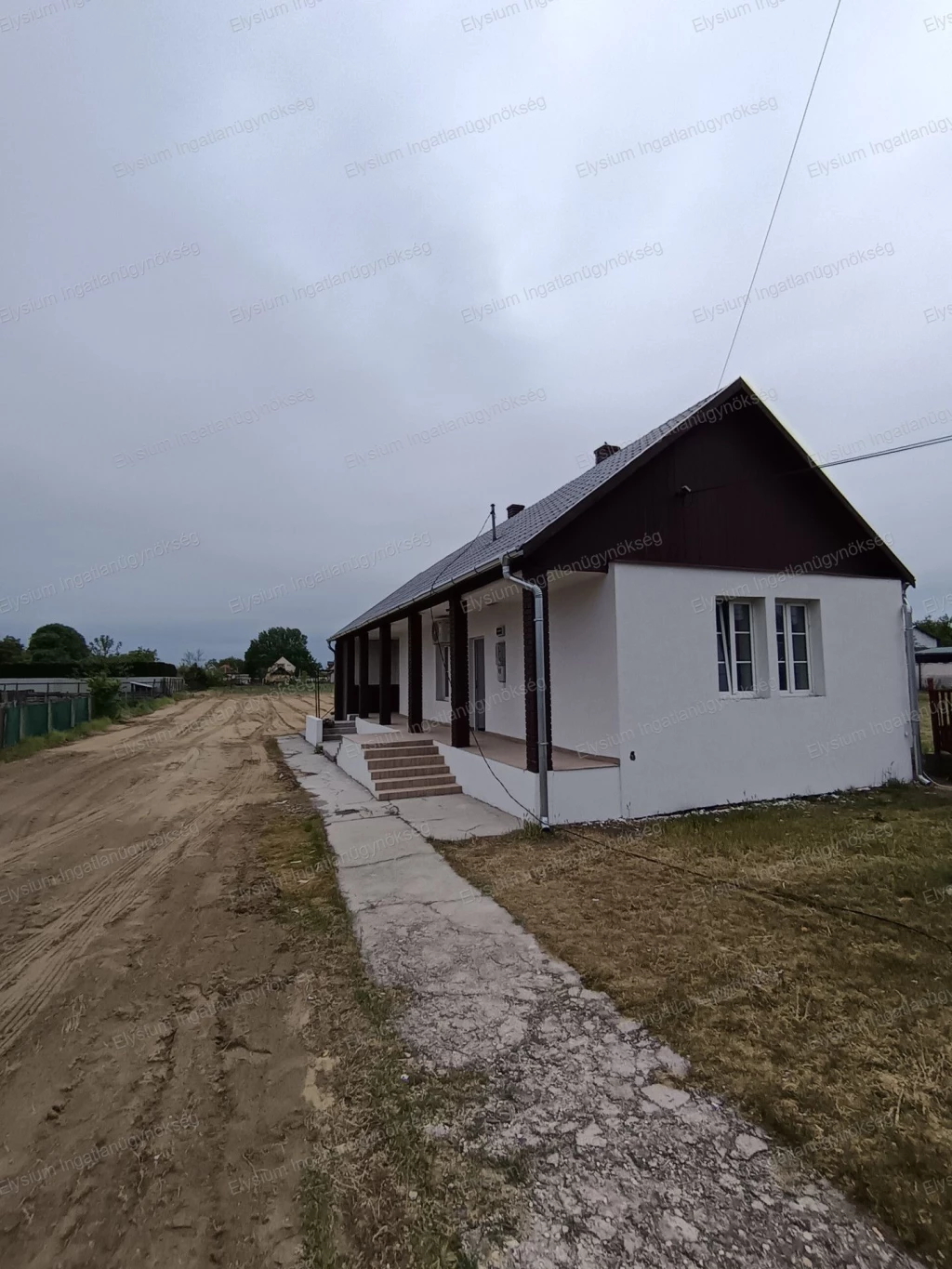 Tápiószentmártonban Hitelképes Családi ház eladó!
