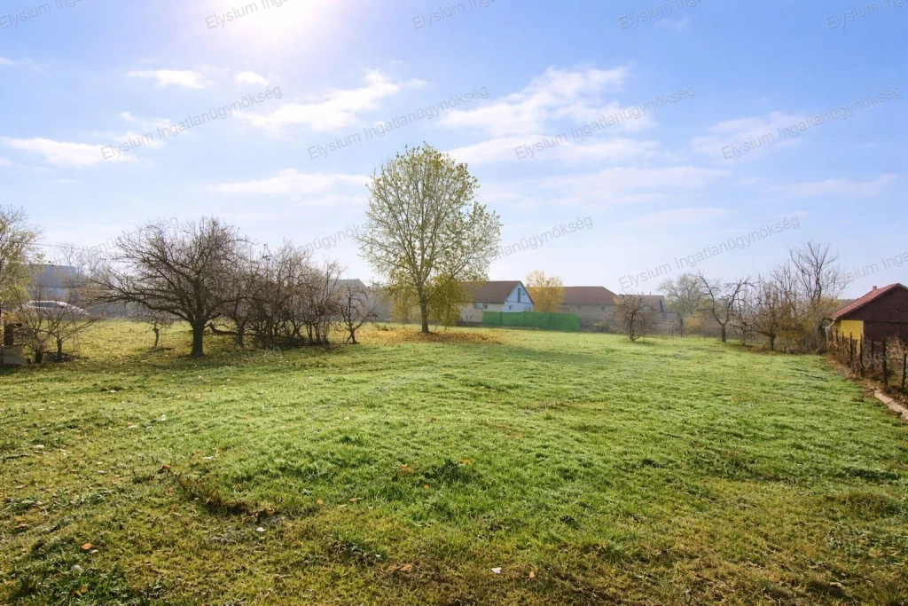 Építkezzen Tápiószentmártonban!