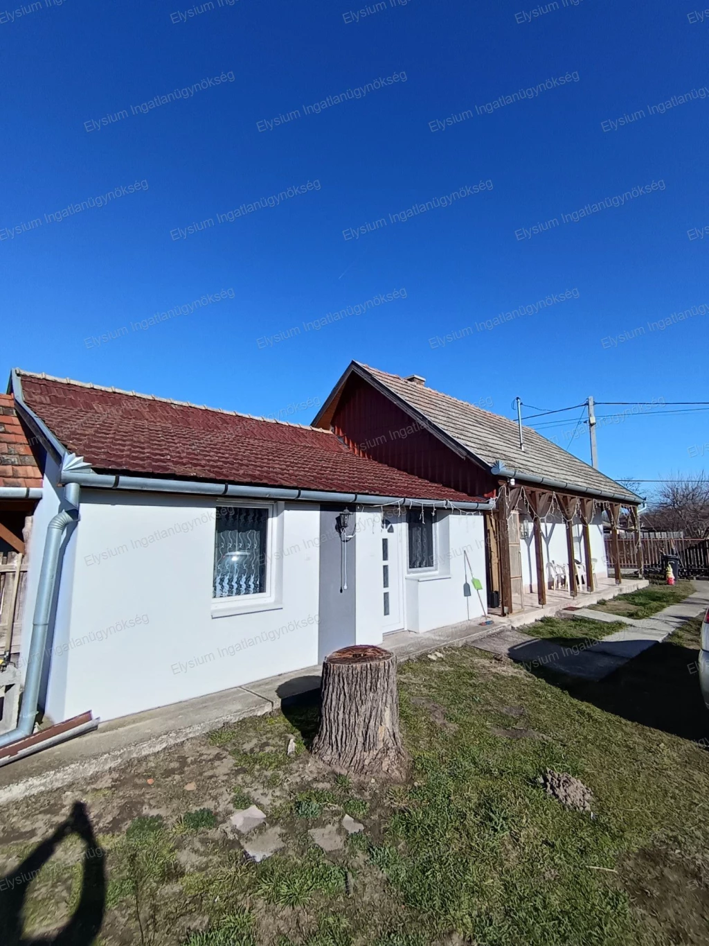 Tápiószentmártonban otthonos családi ház eladó!