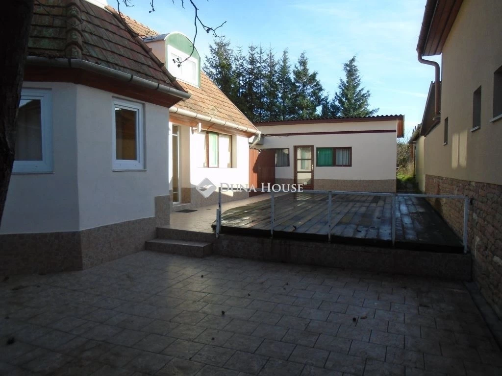 Eladó ház, Bogács