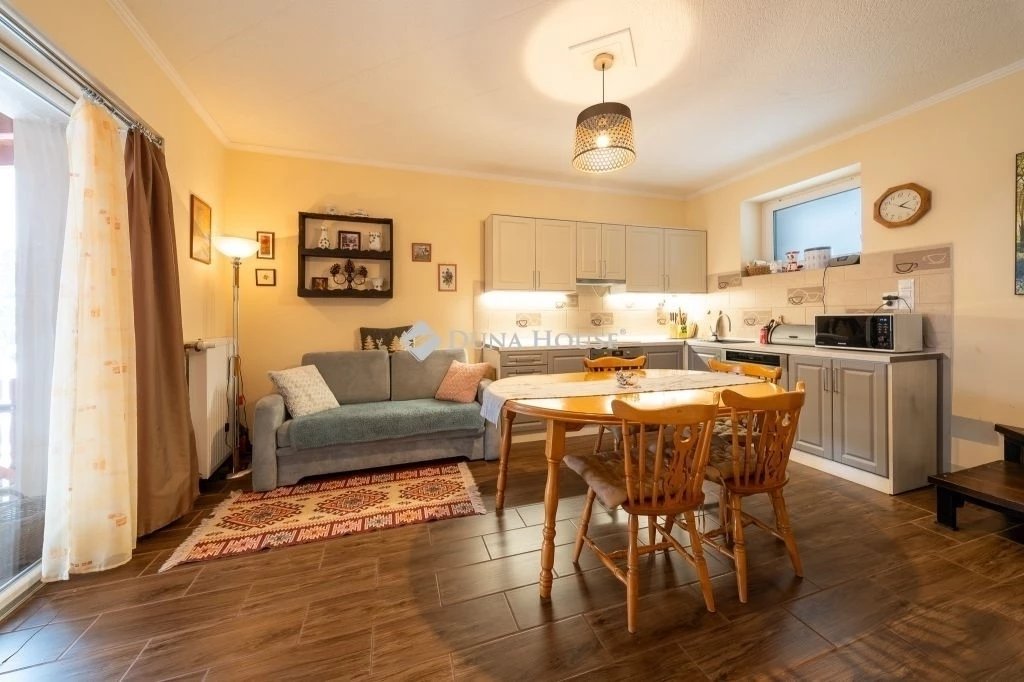 Eladó ház, Edelény