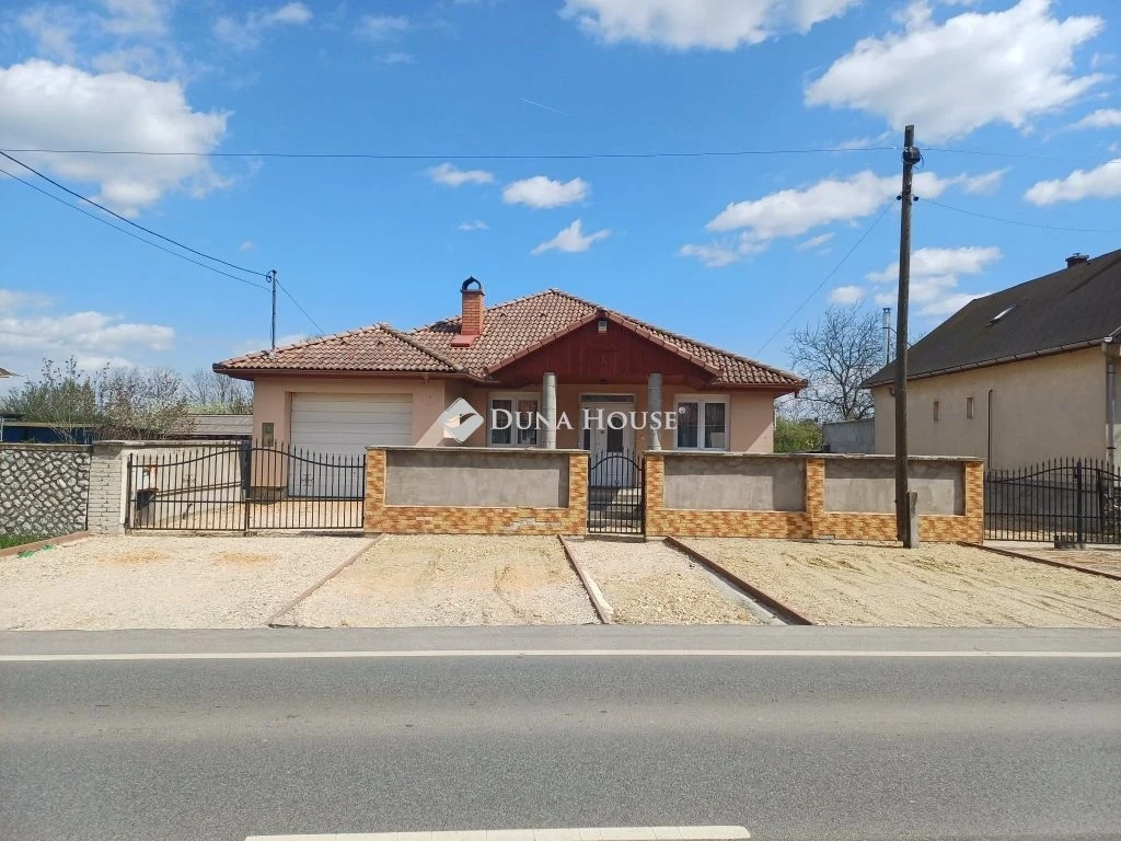 Eladó ház, Sajópetri