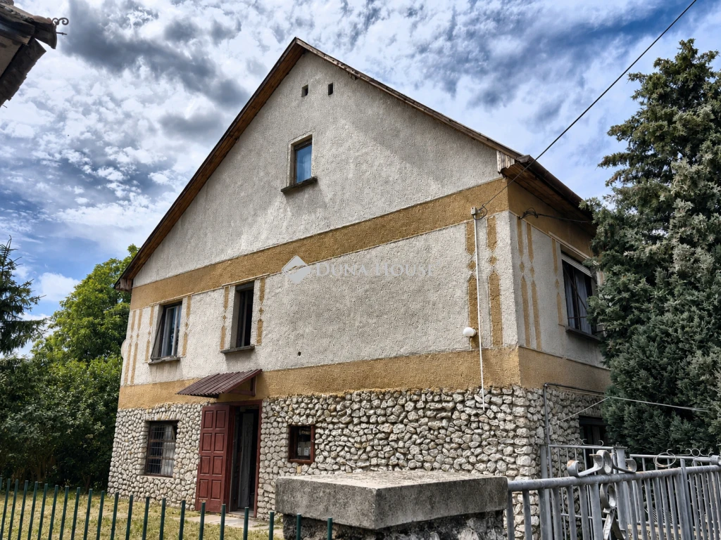Eladó ház, Radostyán