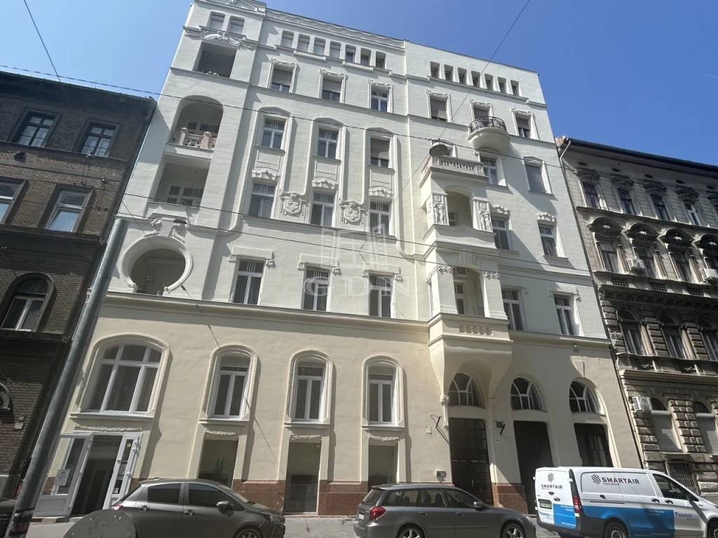 Eladó téglalakás, Budapest VI. kerület, Nagykörúton kívüli terület, Bajza utca