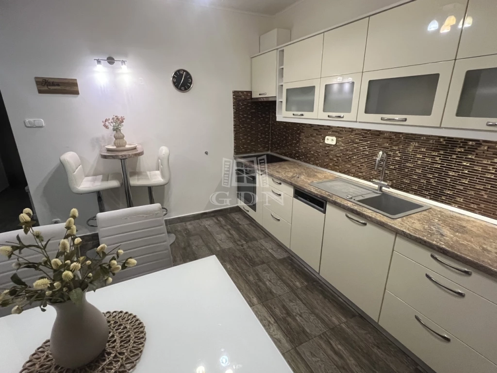 Eladó téglalakás, Budapest IX. kerület, Rehabilitációs terület IX. ker., Ipar utca