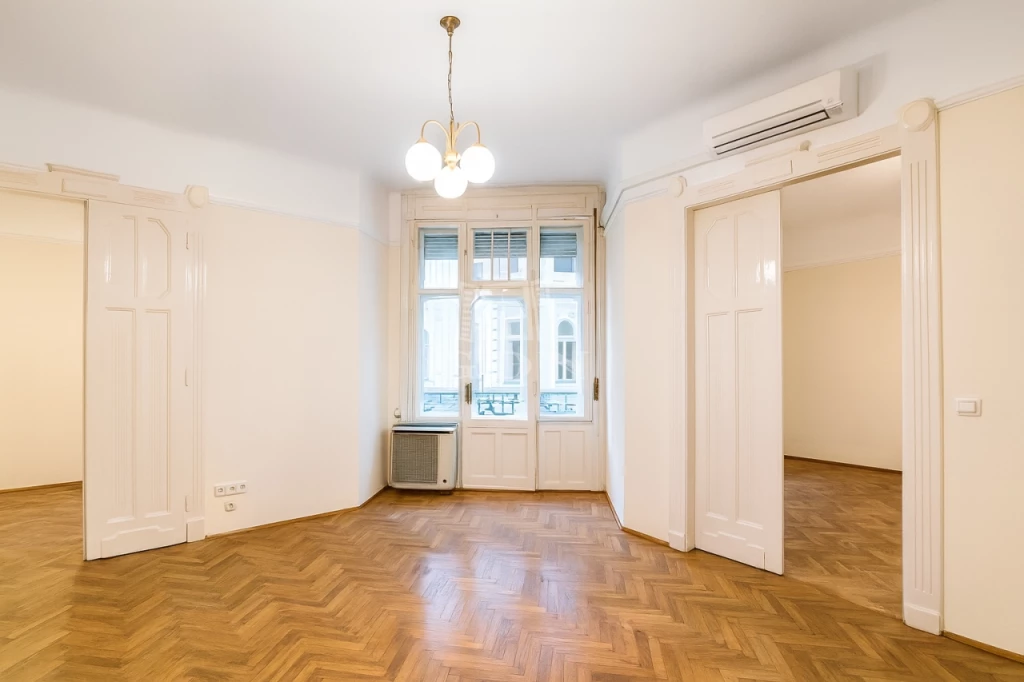 Eladó téglalakás, Budapest VII. kerület, Erzsébetváros (Középső terület), Hernád utca