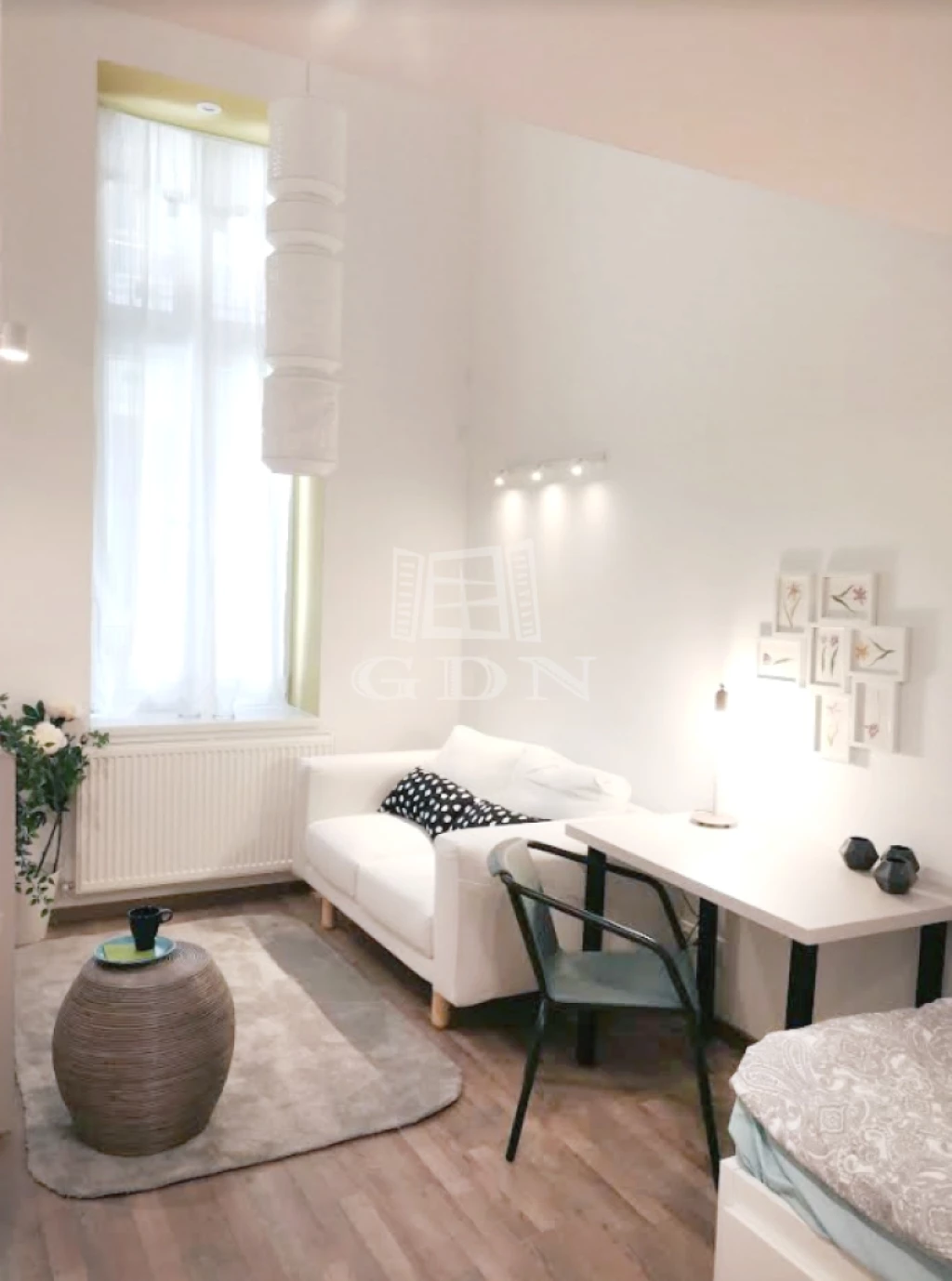 Eladó téglalakás, Budapest VI. kerület, Nagykörúton kívüli terület, Vörösmarty utca