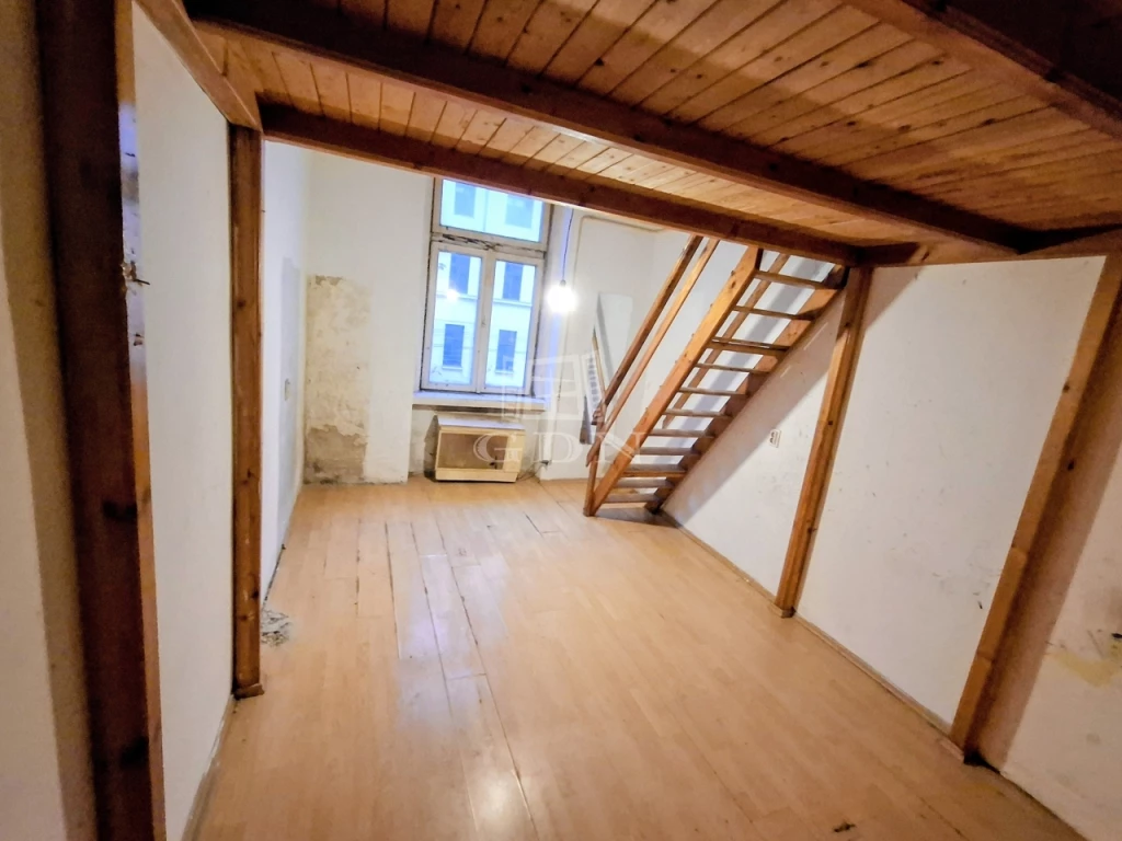 Eladó téglalakás, Budapest VIII. kerület, Horváth Mihály tér