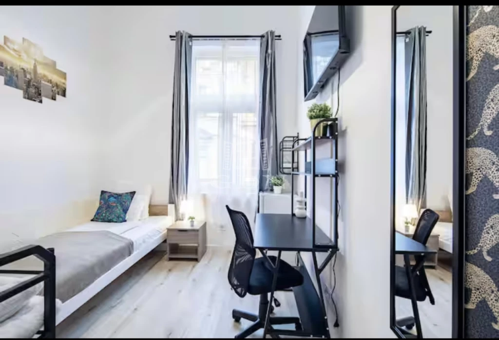 c3-1-name c2-19-name, Budapest VIII. kerület, Corvin negyed, József körút