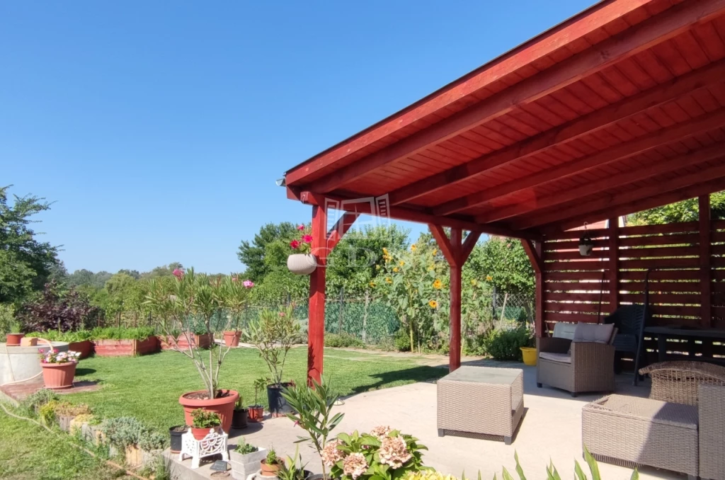 Eladó családi ház, Erdőkertes, Szőlősor utca