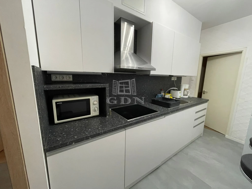 Eladó téglalakás, Budapest VI. kerület, Nagykörúton kívüli terület, Hunyadi tér