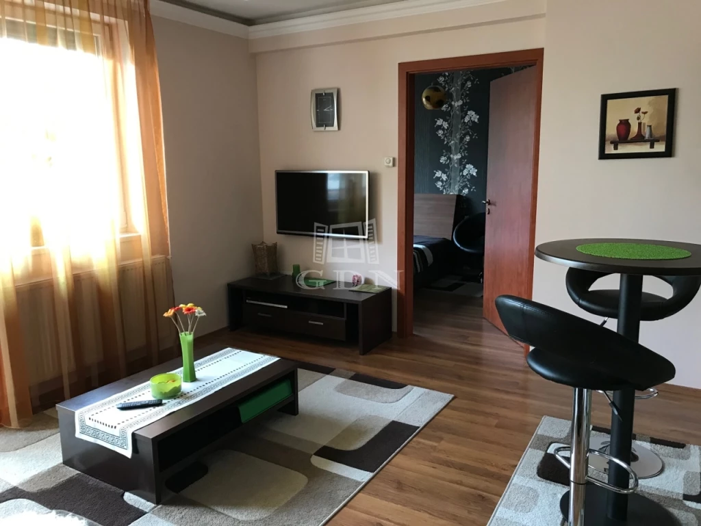 Eladó téglalakás, Budapest XV. kerület, Eötvös utca