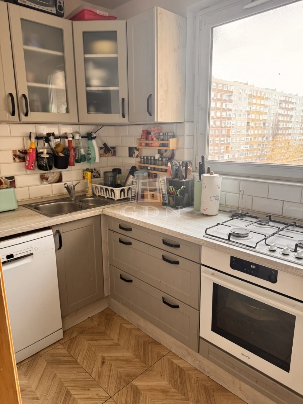 Eladó panellakás, Budapest III. kerület, Békásmegyer, Hímző utca