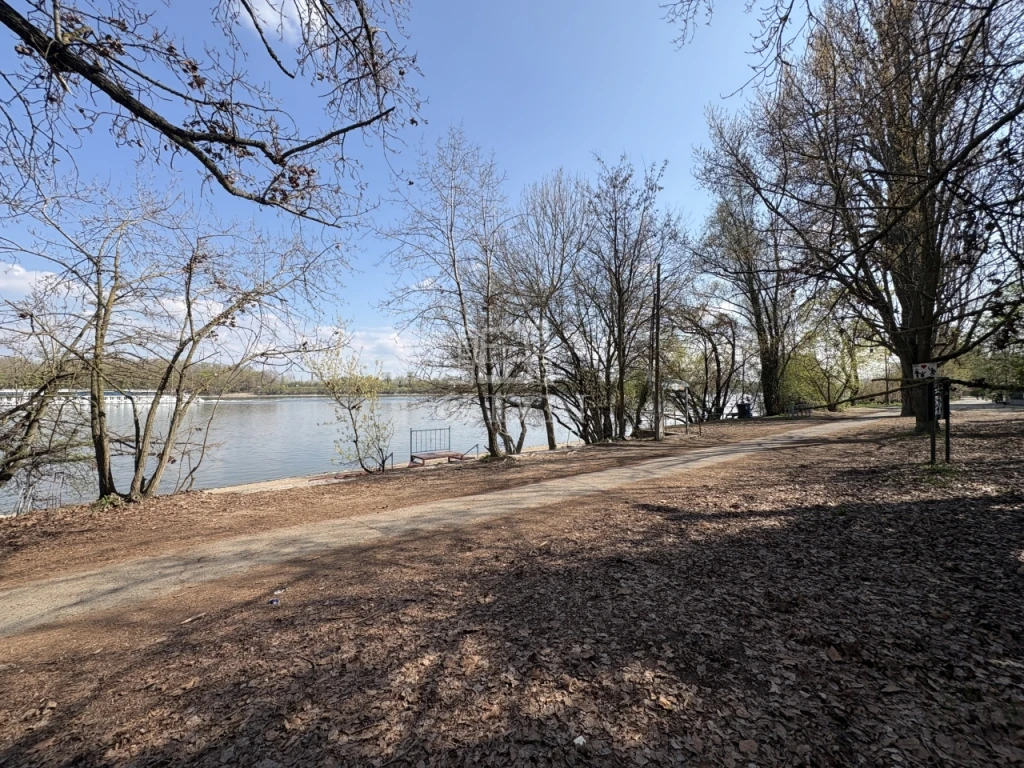 Eladó üdülőtelek, Budapest III. kerület, Rómaifürdő - Rómaipart, Kossuth Lajos üdülőpart