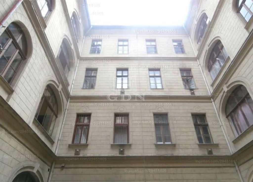 Eladó téglalakás, Budapest VI. kerület, Nagykörúton belüli terület, Teréz körút
