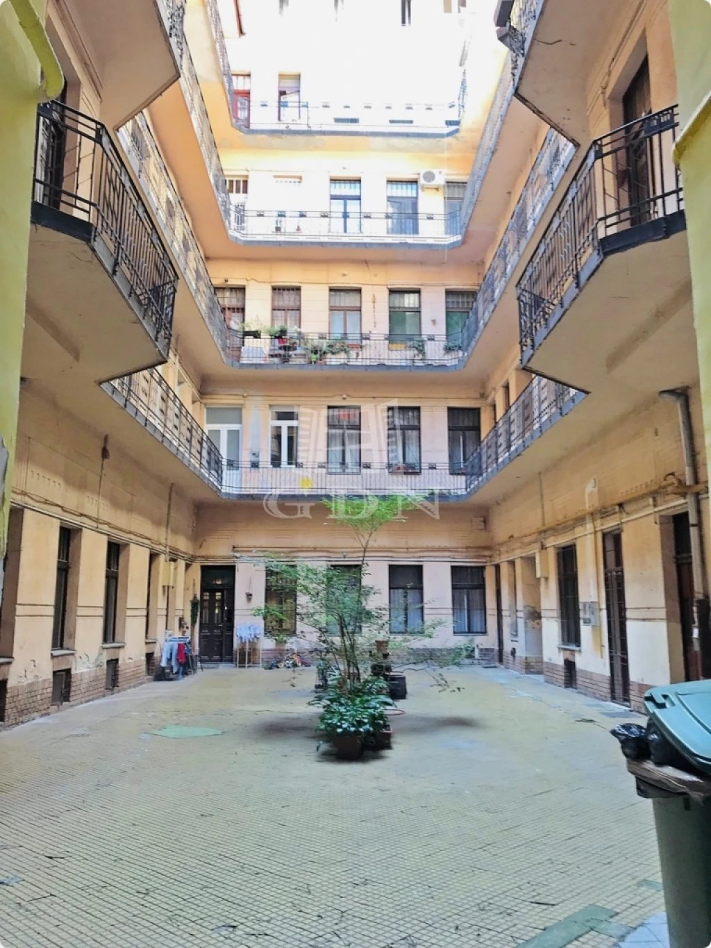 Eladó téglalakás, Budapest VII. kerület, Nagykörúton kívüli terület, István utca