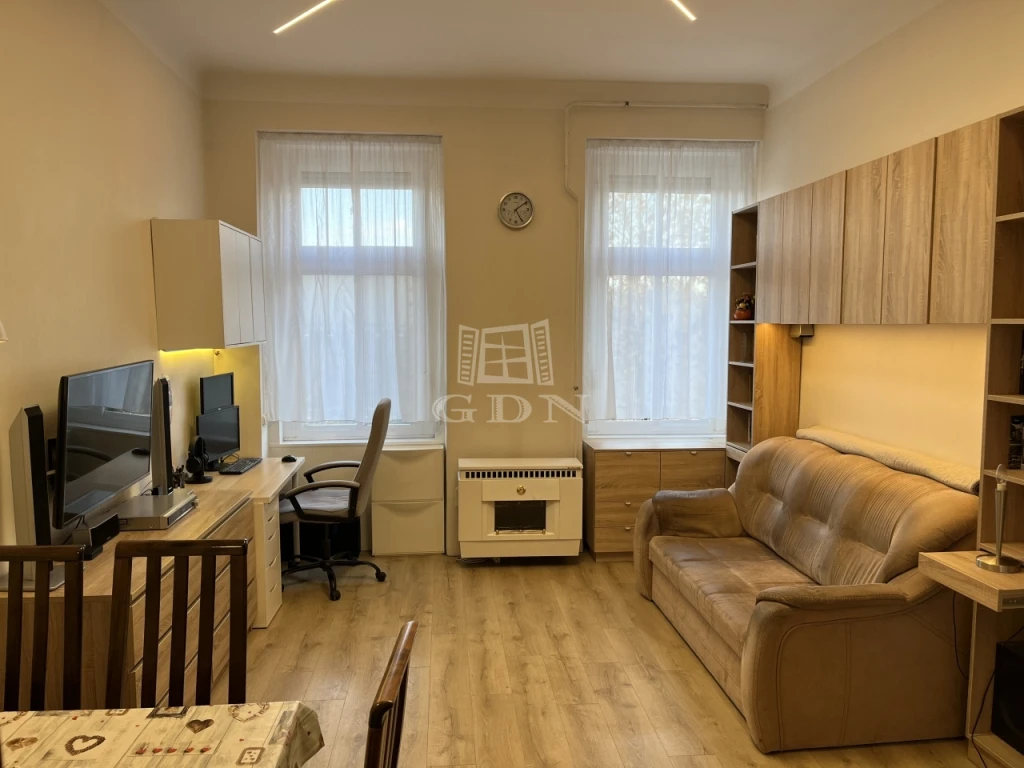 Eladó téglalakás, Budapest VIII. kerület, Losonci negyed, Korányi Sándor utca