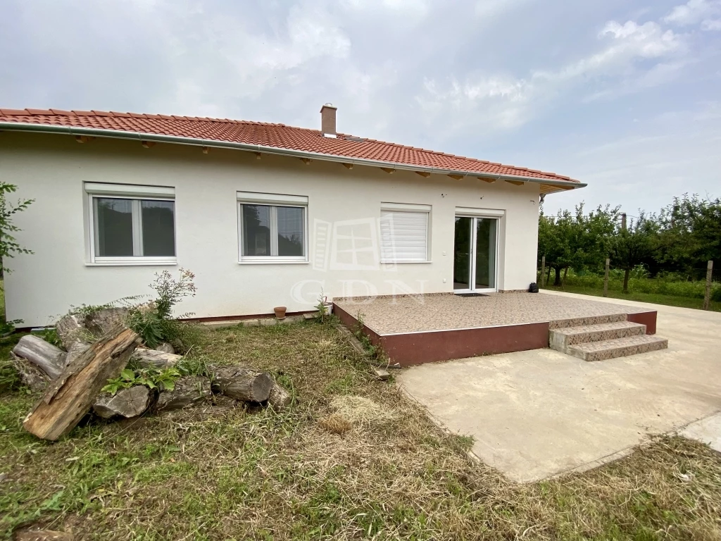 For sale house, Vácszentlászló, Tompa utca