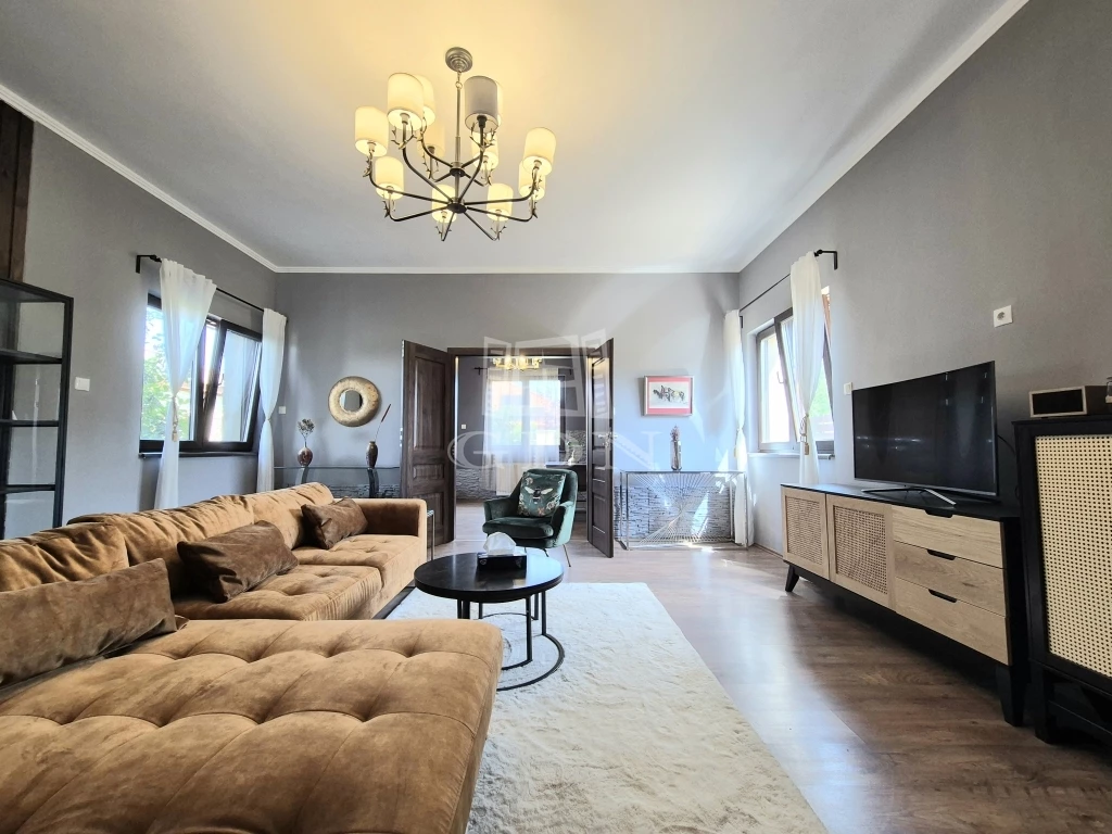 Eladó családi ház, Budajenő, luxus lakóparkban