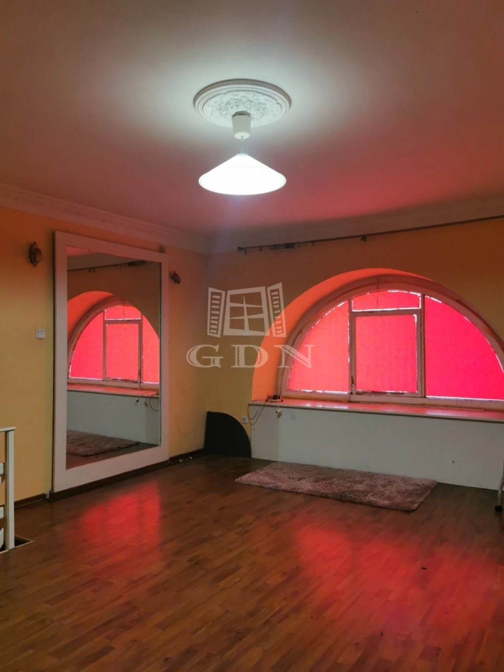 Eladó üzlet, Budapest VI. kerület, Nagykörúton kívüli terület, Nyugati tér vonzáskörzetében